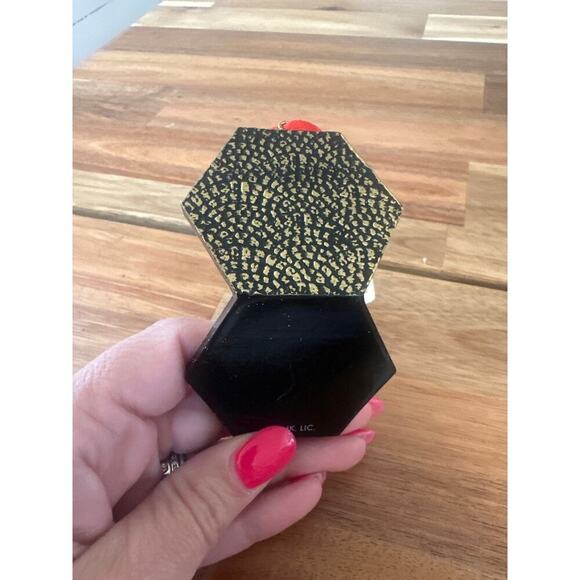 Set of 2  Hallmark Christmas ornaments. Make Up Palette/Shear Genius hair dryer - Picture 3 of 5